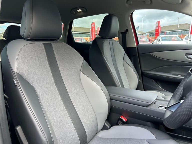 2025 MG MG S5 64kWh Trophy Long Range SUV 5dr Electric Auto (231 ps) SUV ELECTRIC Automatic