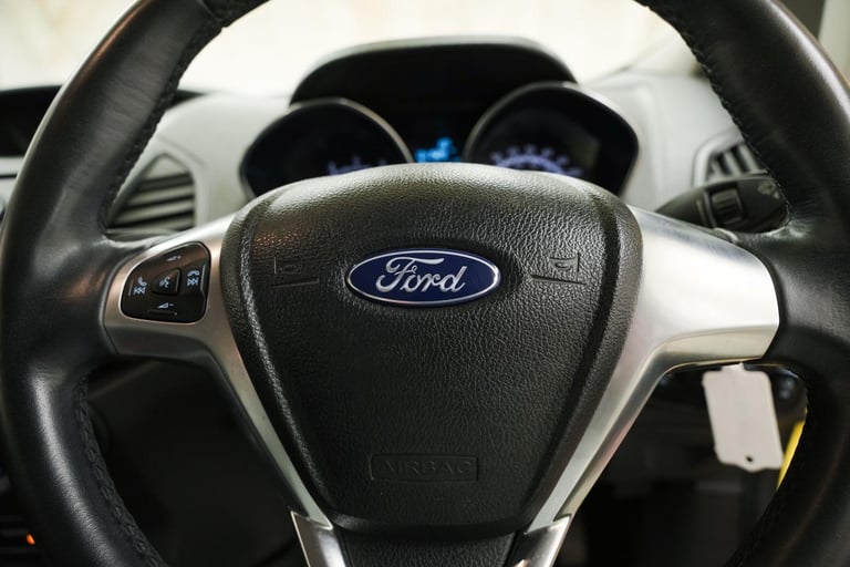 2015 Ford Ecosport 1.0T EcoBoost Zetec 2WD Euro 6 (s/s) 5dr HATCHBACK Petrol Manual