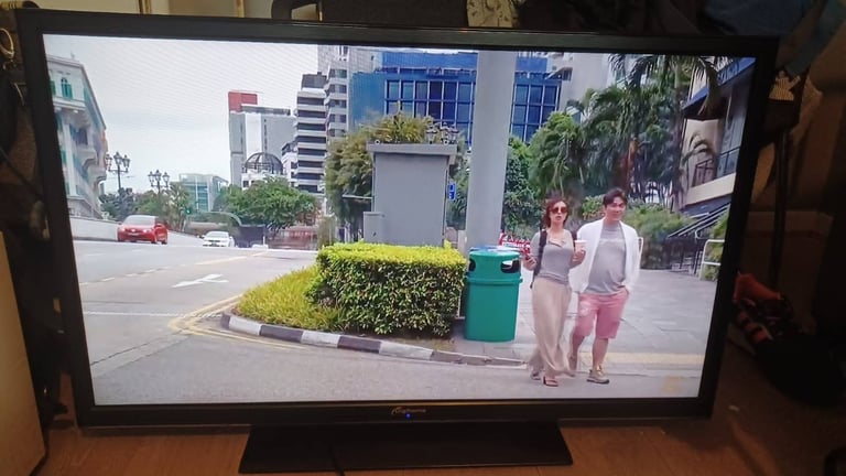 FREE DELIVERY excellent 40 LED full HDTV 1080p freeveiw channels inbuilt 