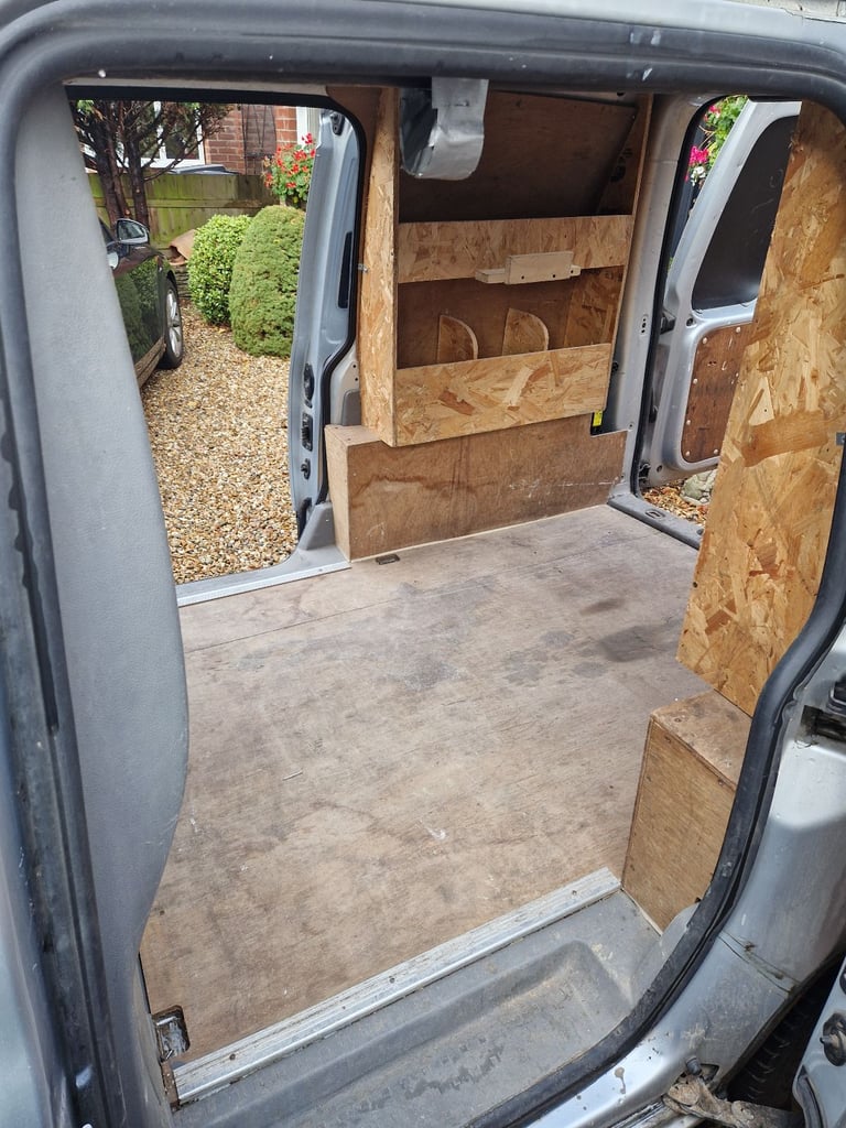 Volkswagen, Caddy, 2.0 SDI ,twin side door Panel Van, 2004, Manual, 1968 (cc)