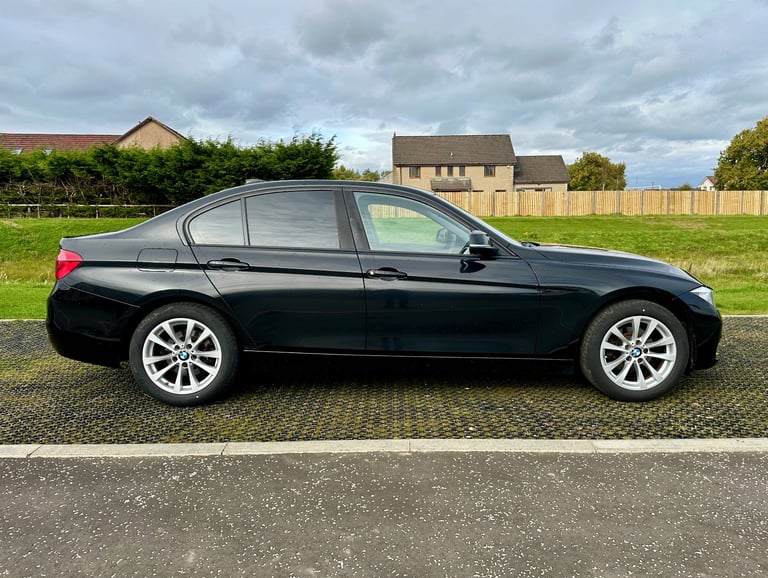 2016 BMW 318i SE Black Saloon Manual LCI ULEZ MOTd