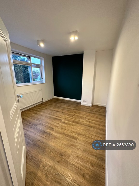 4 bedroom house in London, London, SE9 (4 bed) (#2653330)