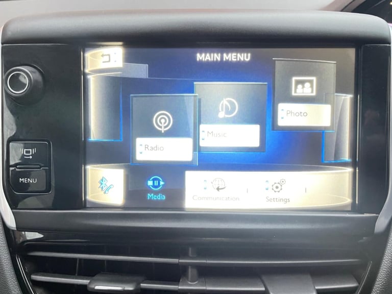 PEUGEOT 208 1.4 HDi Allure DIESEL FULL SERVICE HISTORY 2013