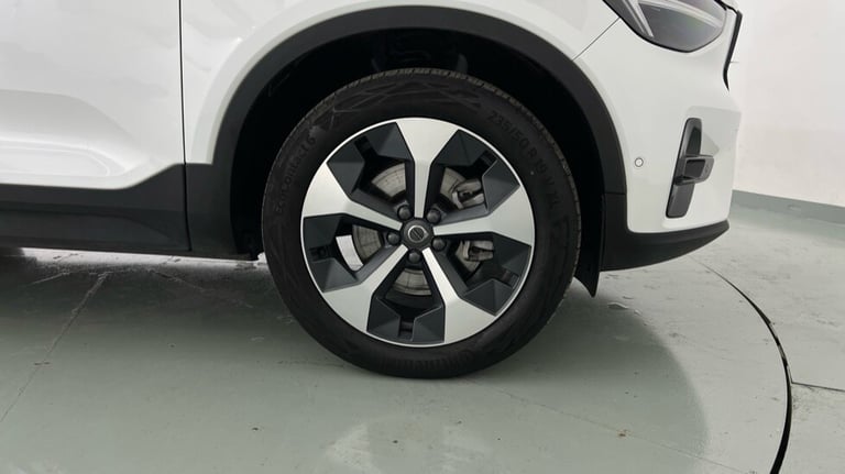 2024 Volvo XC40 Plus, B4 Mild hybrid, Petrol, Dark Estate Petrol Automatic