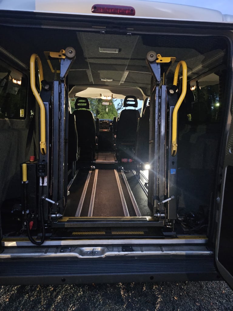 Peugeot boxer wheelchair Accesible vehicle  17 plate 