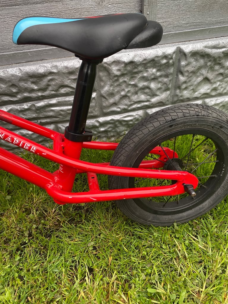 Kids/boys  balance bike/ Hoy Napier 12”