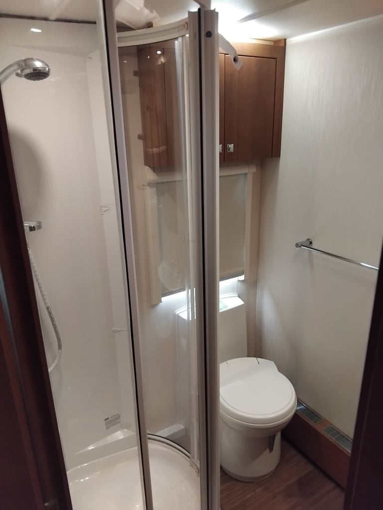 2013 Elddis invinity 482 2 berth caravan 