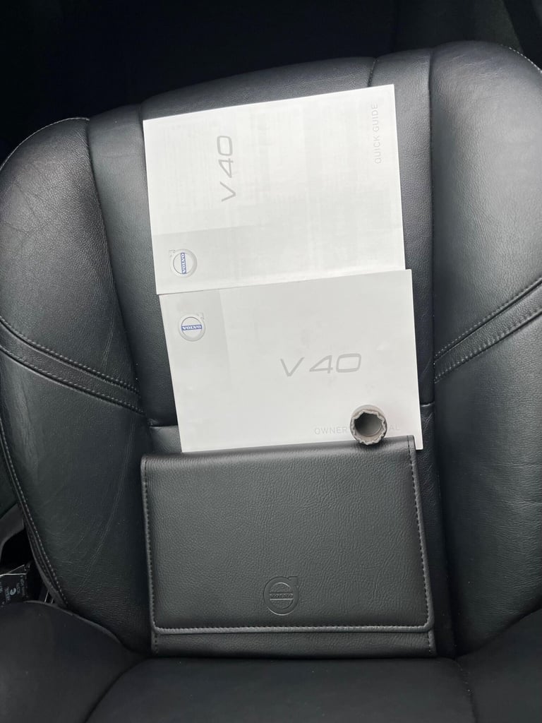 2016 Volvo V40 2.0 D2 SE Lux Nav Euro 6 (s/s) 5dr HATCHBACK Diesel Manual