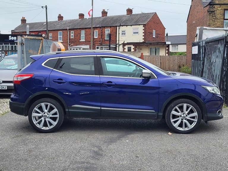 2015 Nissan Qashqai 1.5 dCi Tekna 5dr HATCHBACK Diesel Manual