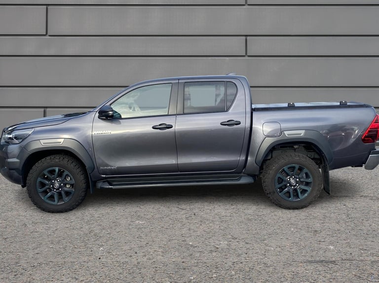 2025 Toyota Hilux Invincible X D/Cab Pick Up 2.8 Hybrid 48V Auto Double Cab Pick-up Diesel Automatic