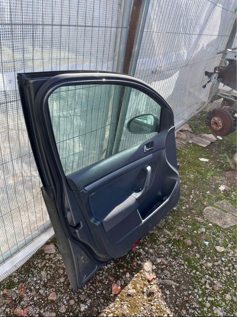 VW GOLF MK5 PASSENGER DOOR GREY