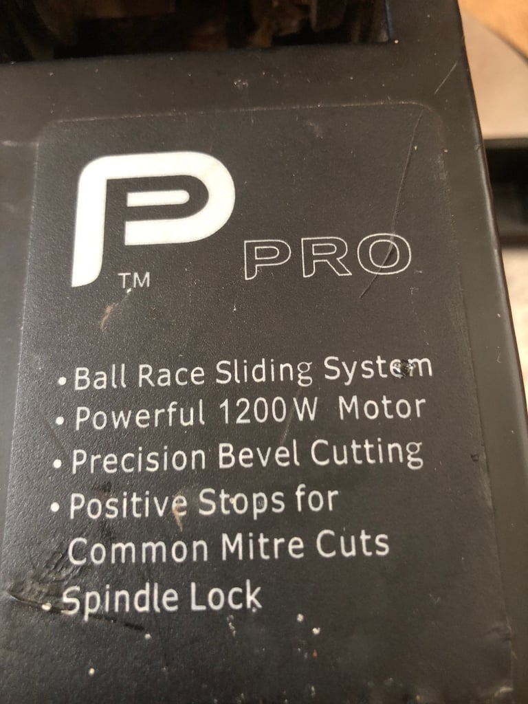 P Pro 1200W mitre saw features a ball race sliding system