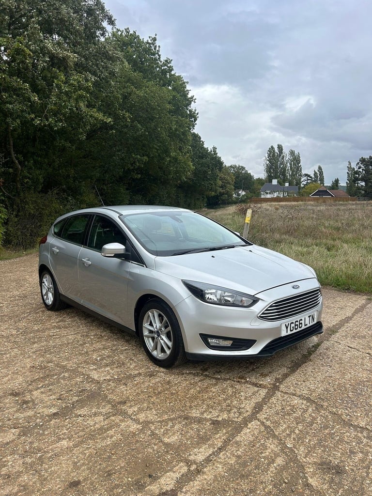 image for 2016 Ford Focus 1.0T EcoBoost Zetec Euro 6 (s/s) 5dr HATCHBACK Petrol Manual