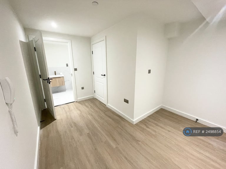 2 bedroom flat in Great George Street, Leeds, LS1 (2 bed) (#2498854)