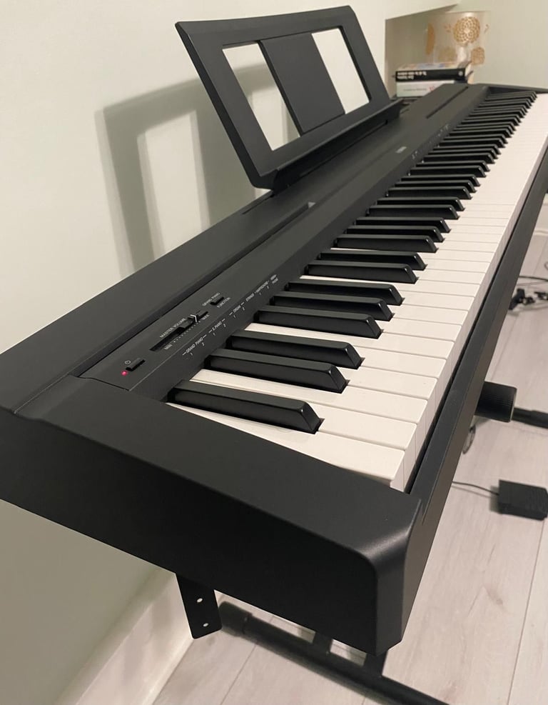 Full Size Yamaha Keyboard for Sale