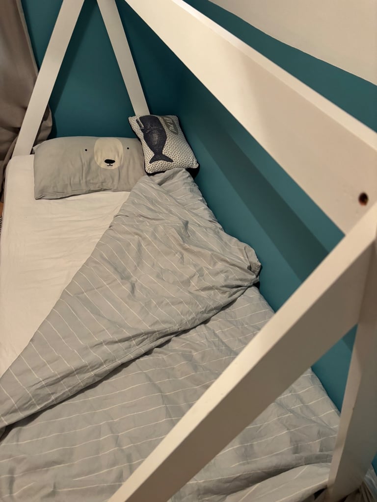 Tipi kids bed