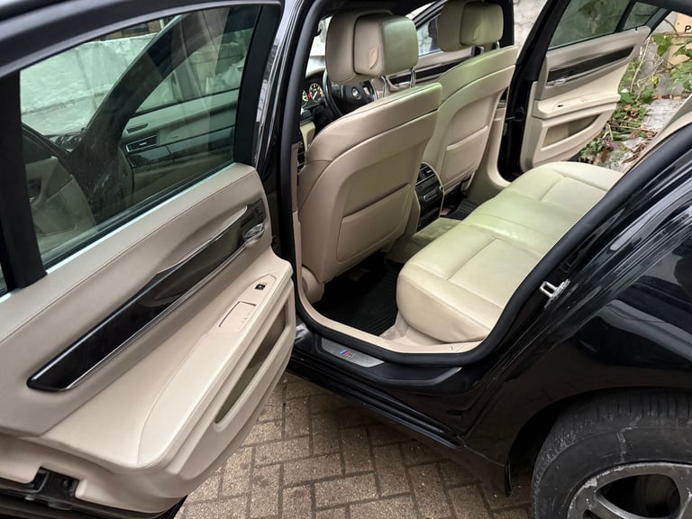 2011 BMW 🔹 730d se luxury edition 3.0 diesel | automatic | ✅ may swap for 7-seater van + cash