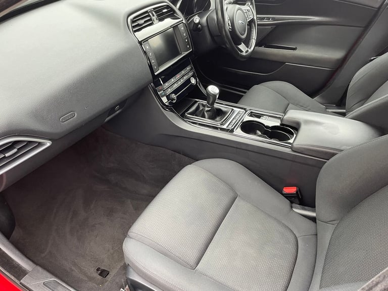 2015 Jaguar XE 2.0d SE 4dr SALOON DIESEL Manual