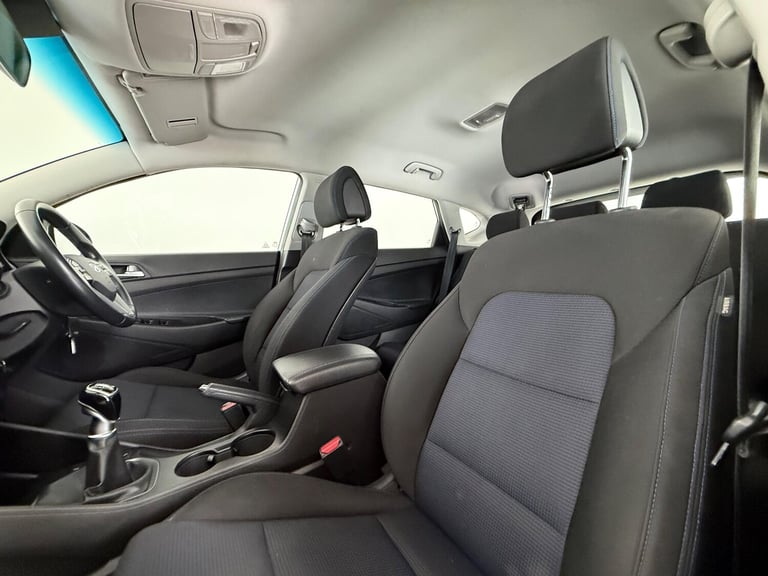 2016 Hyundai TUCSON 1.7 CRDi Blue Drive SE Nav 5dr 2WD ESTATE DIESEL Manual