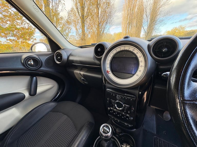 2011 MINI Countryman 1.6 Cooper D Euro 5 (s/s) 5dr HATCHBACK Diesel Manual