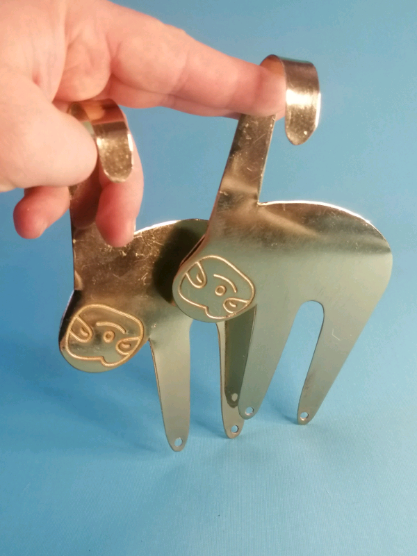 Urban outfitters (brass).