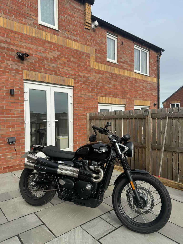 Triumph, STREET, 2017, 900 (cc)
