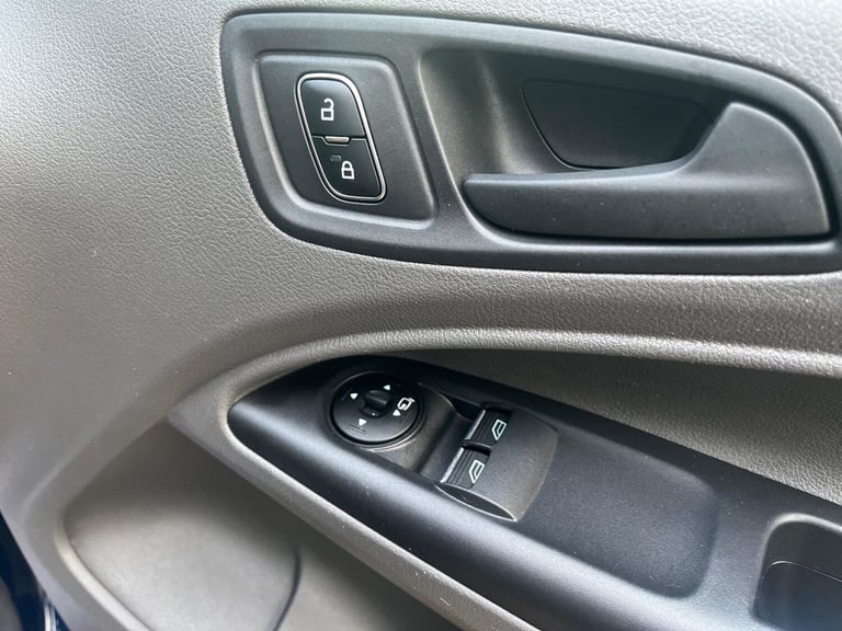 2023 Ford Transit Connect 1.5 240 EcoBlue Trend Crew Van Auto L2 Euro 6 (s/s) 6dr PANEL VAN Diese...