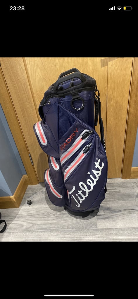 Titleist Steady Dry Cart Bag. Navy/Red. 