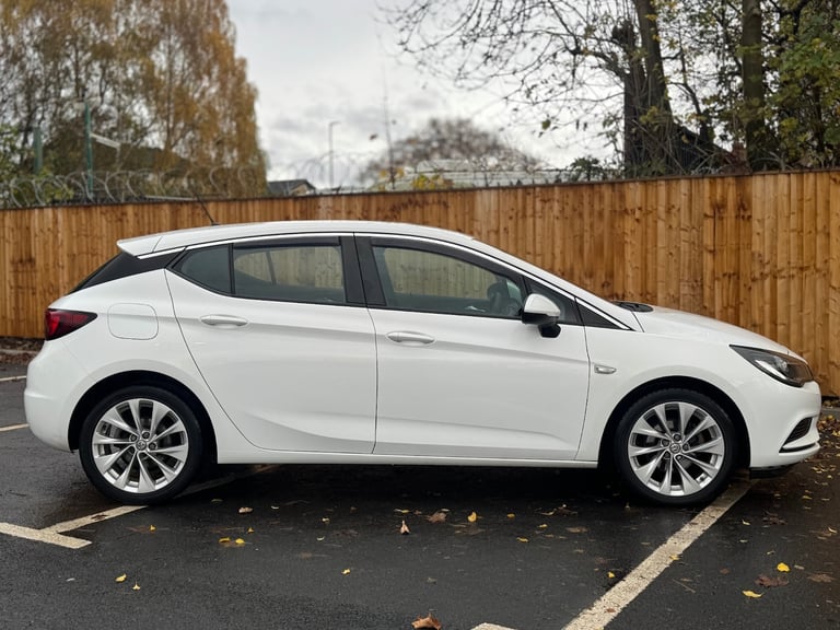 2016 Vauxhall Astra 1.6 CDTi 16V Design 5dr HATCHBACK Diesel Manual