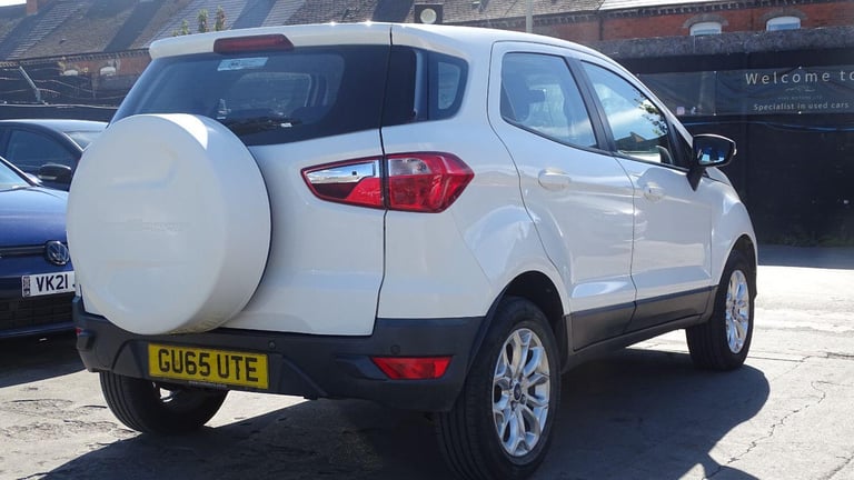 FORD ECOSPORT 1.5 Zetec 2015