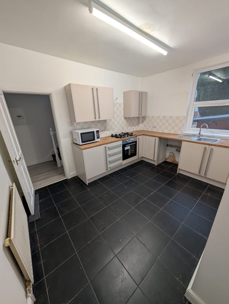 Newly refurbished 2 bed house Stretford
