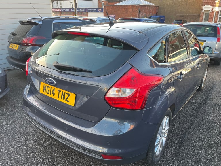 2014 Ford Focus 1.6 125 Titanium Navigator 5dr Powershift HATCHBACK Petrol Automatic
