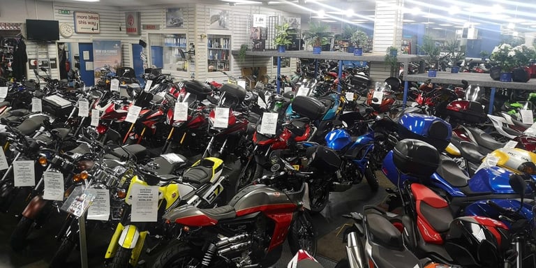 Peugeot Kisbee 50CC SCOOTER   72-REG 10140KLM  IDEAL 16YRS  £1599.OTR