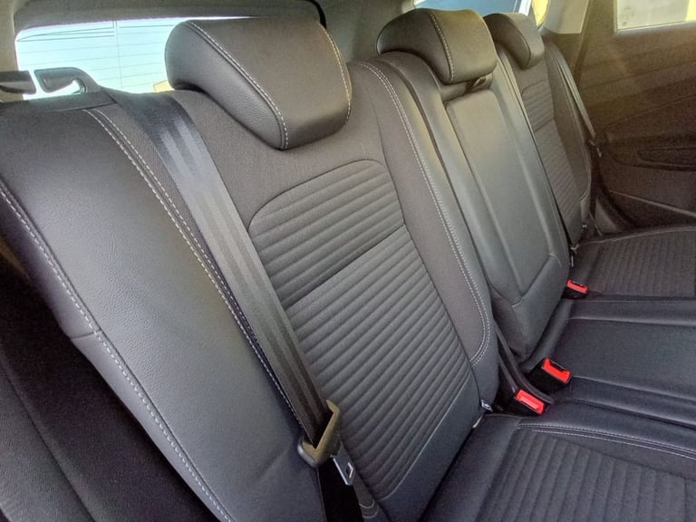 2017 Ford Kuga 2.0 TDCi Titanium SUV 5dr Diesel Powershift AWD Euro 6 (s/s) (180 ps) HATCHBACK Di...