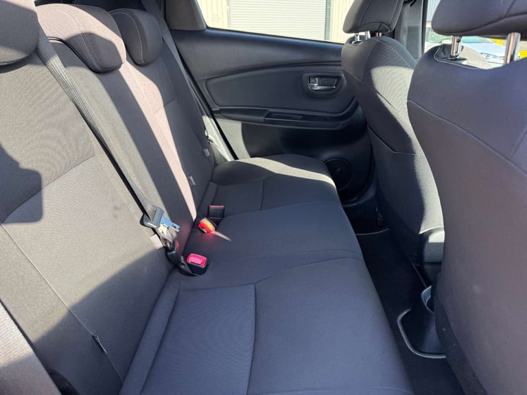 2017 Toyota Yaris 1.3 Yaris Design VVT-i 5dr - NATIONAL DELIVERY* Hatchback Petrol Manual