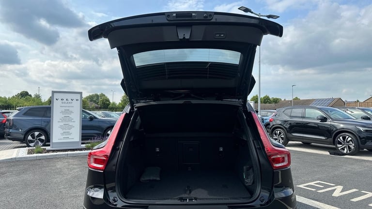 2025 Volvo XC40 2.0 B4P Plus Black Edition 5dr Auto ESTATE PETROL Automatic