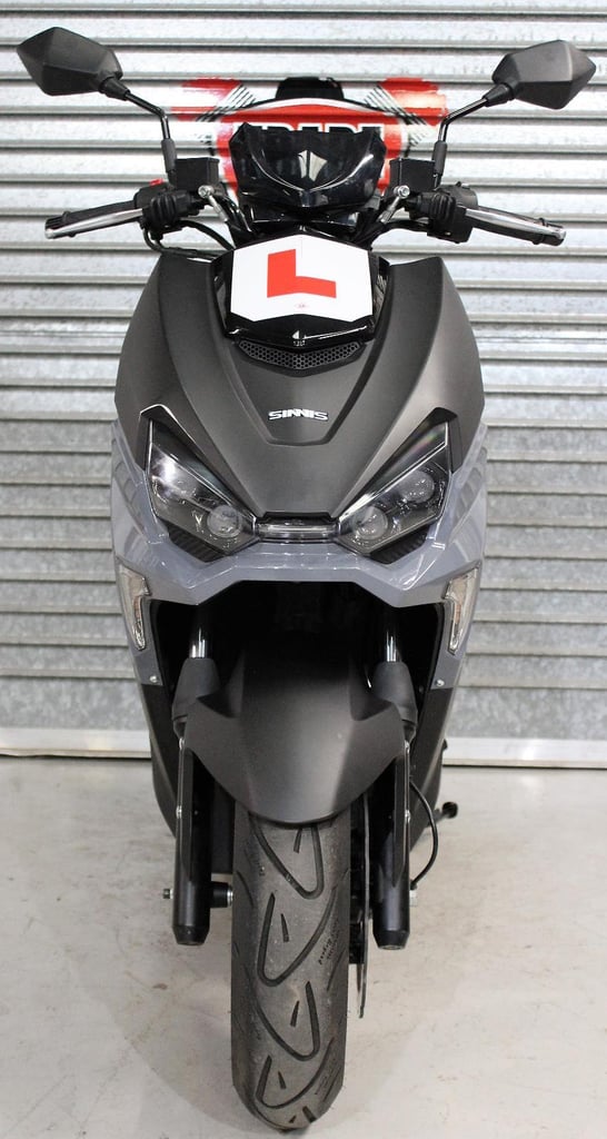 2023 23 SINNIS LH 125 T-22 HERO X GREY LEARNER LEGAL SCOOTER 540 MILES TRADESALE