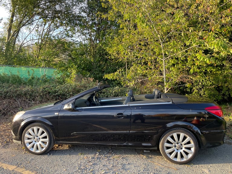 VAUXHALL ASTRA 1.8 VVT EXCLUSIVE TWINTOP CONVERTIBLE 57 REG MOT JULY 8TH 2026 LOW INSURANCE