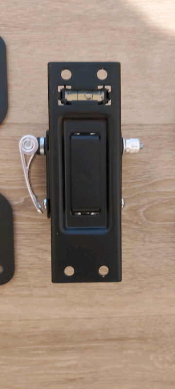 Ross TV wall mount