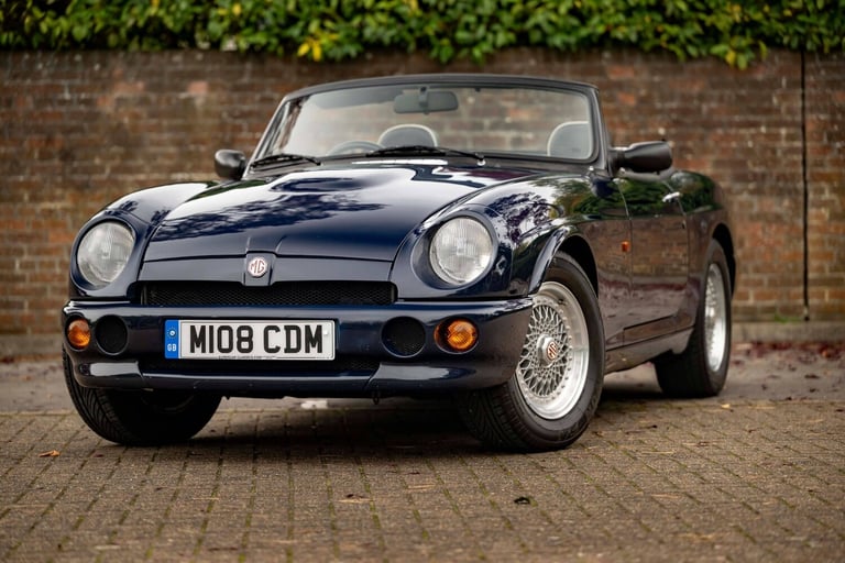 1994 MG RV8 CONVERTIBLE Petrol Manual