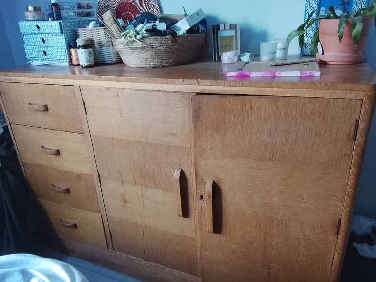 Bedroom cabinet 