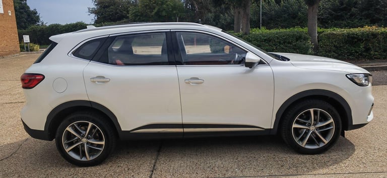 2022 MG MG HS 1.5 T-GDI 16.6kWh Exclusive Auto Euro 6 (s/s) 5dr ESTATE Petrol/Electric Hybrid Aut...