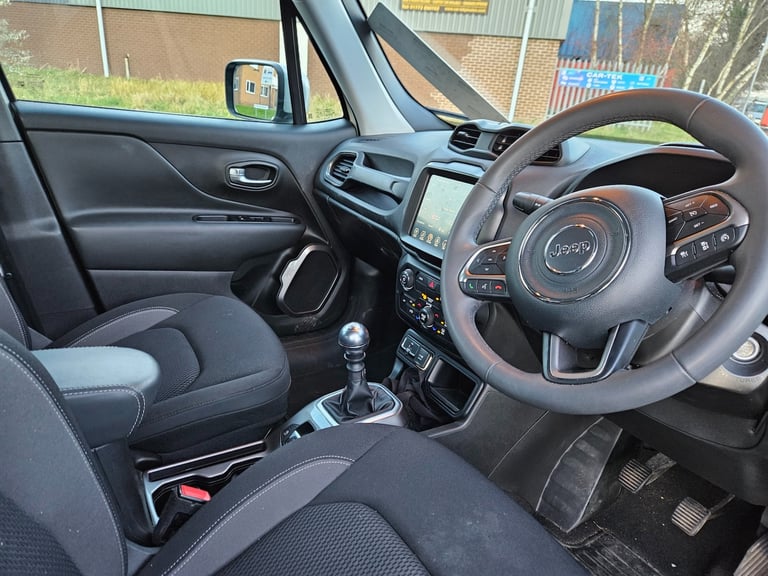 2022 72 Jeep Renegade 1.0 T3 GSE Limited White 5dr Damaged Repaired