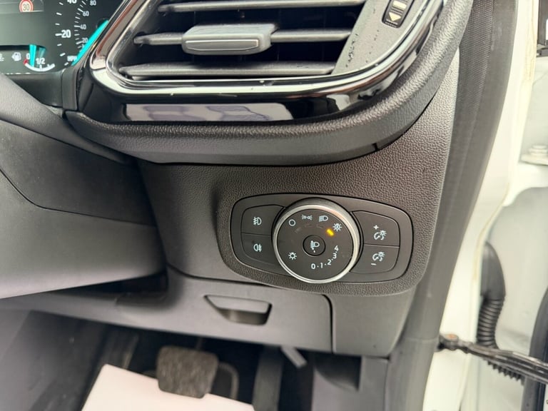 2018 Ford Fiesta 1.0 EcoBoost Titanium 5dr Auto HATCHBACK PETROL Automatic