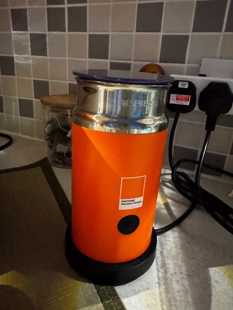 Vertuo Pop Pantone Edition