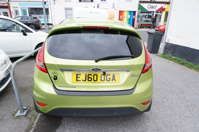 2010 Ford Fiesta 1.6 Titanium 5dr HATCHBACK Petrol Manual