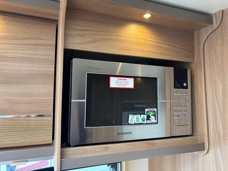2017 BAILEY PEGASUS BRINDISI, 4 BERTH WITH ISLAND BED, NEW MATTRESS