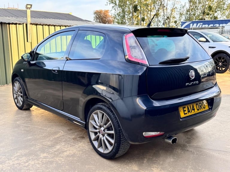 2014 Fiat Punto 1.4 Jet Black II Euro 6 (s/s) 3dr Hatchback Petrol Manual