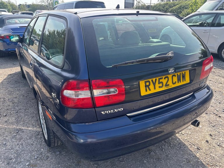 VOLVO V40 SE 2002