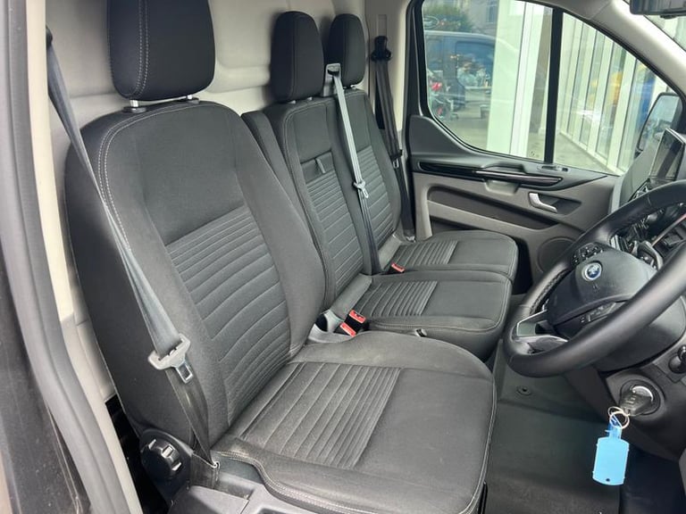 2023 Ford Transit Custom 2.0 320 EcoBlue Limited Panel Van 5dr Diesel Auto L2 H1 Euro 6 (170 ps) ...